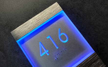 LUXELLO | LIGHTED CLEAR LED NUMBER SIGN PANEL + DOORBELL