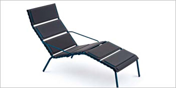 MAGIS | STRIPED CHAISE LOUNGER